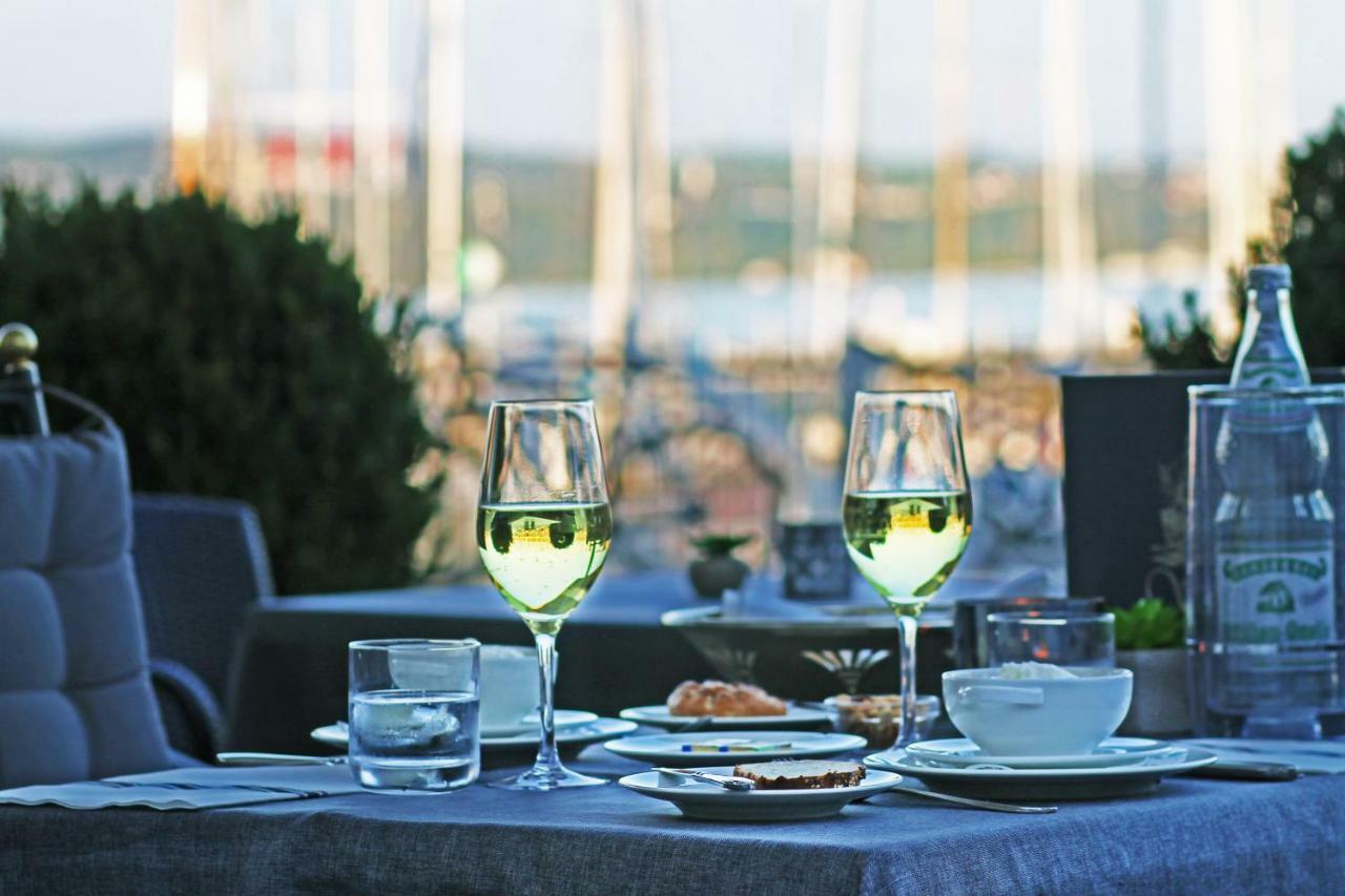 Hotel Schiff Am See Констанц Екстер'єр фото