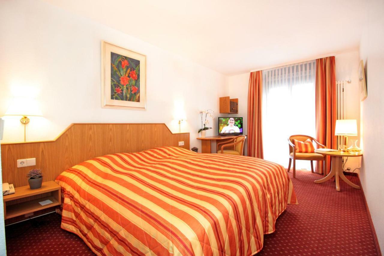 Hotel Schiff Am See Констанц Екстер'єр фото